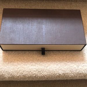 Louis Vuitton pull drawer gift box with foam . Unique color